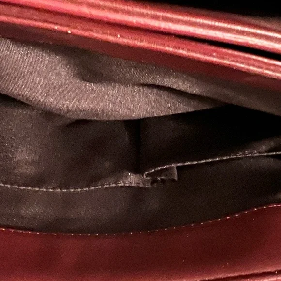 Hand Bag - Picture 8 of 8